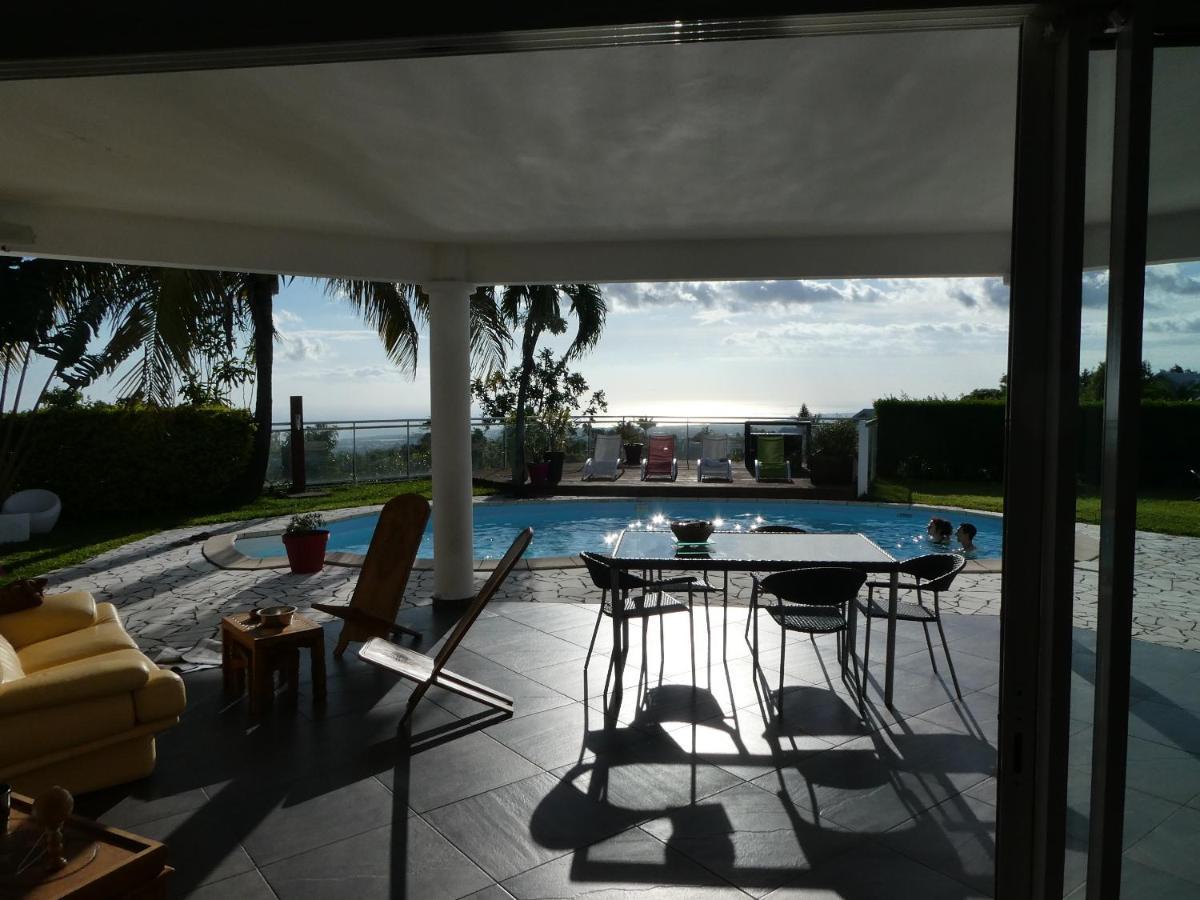 Villa BELLE VUE, CHAMBRE BAMBOUS Saint Pierre Esterno foto